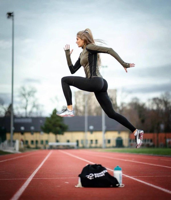 Спортсменов с девушками