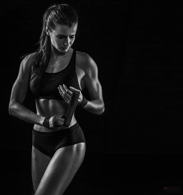 Спортсменов с девушками