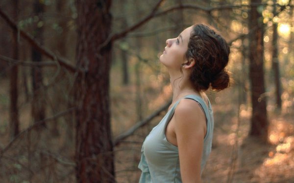 Леса с девушками