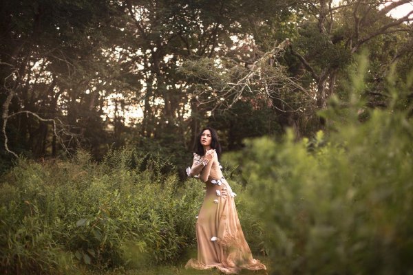 Леса с девушками