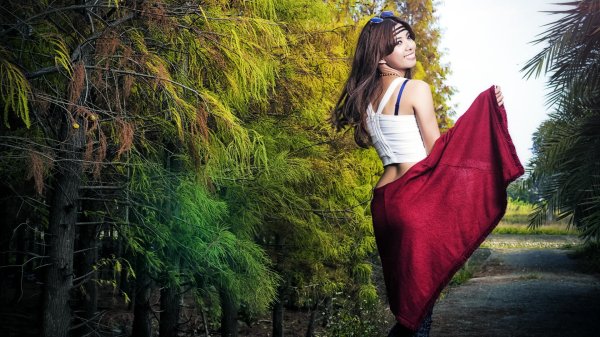 Леса с девушками