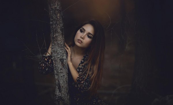 Леса с девушками