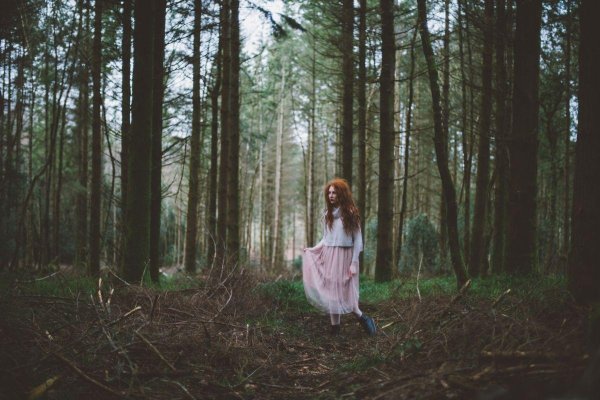 Леса с девушками