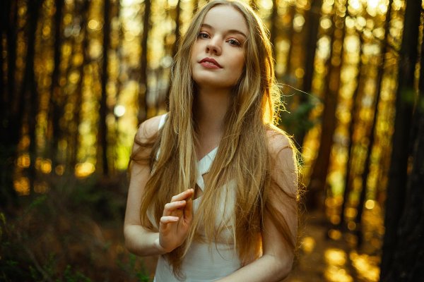 Леса с девушками