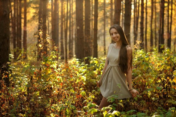 Леса с девушками