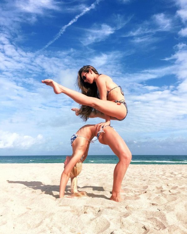 Позитивные с девушками