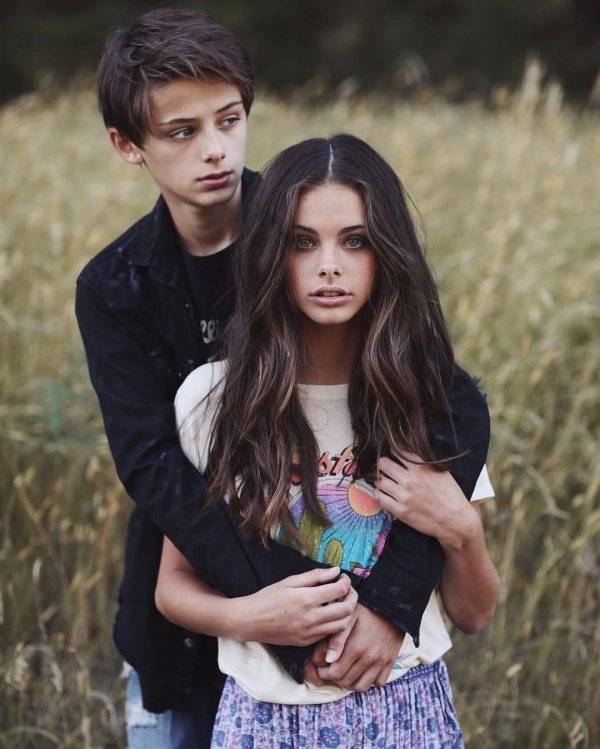 Девушка и мальчик