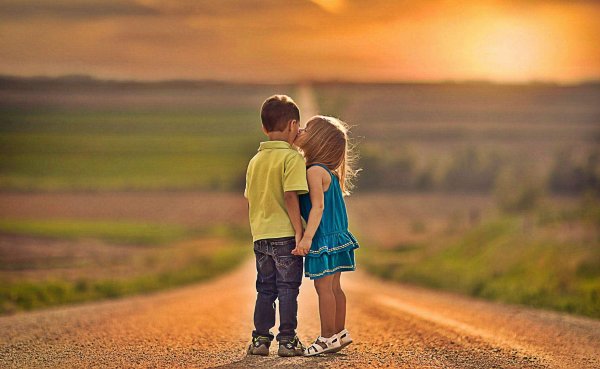 Девушка и мальчик