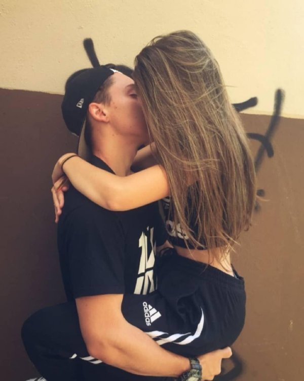 Девушка и мальчик