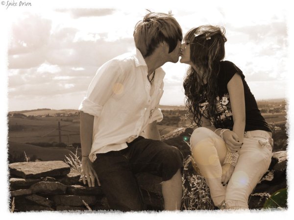 Девушка и мальчик