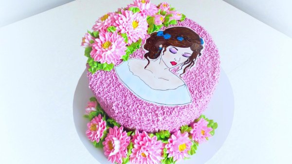 Девушка с тортом