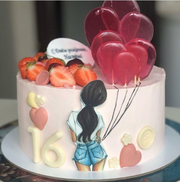 Девушка с тортом