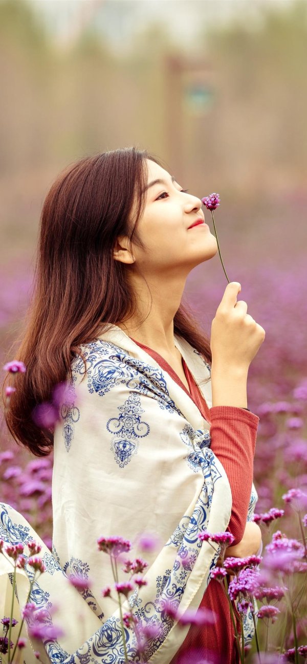 азиатская девушка