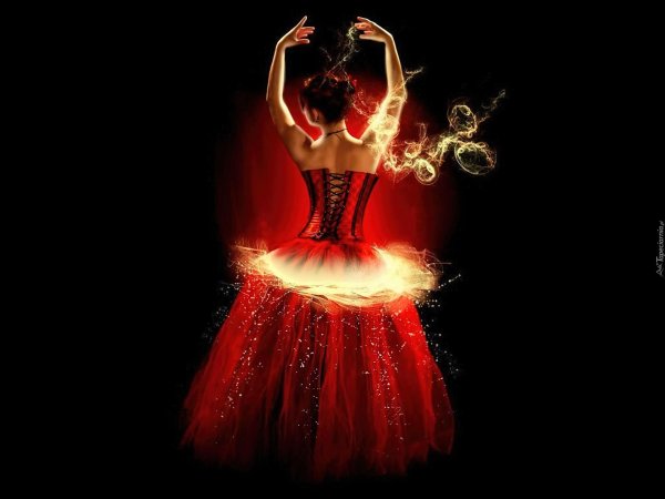 С танцующими девушками