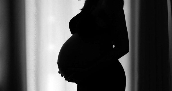 С беременными девушками