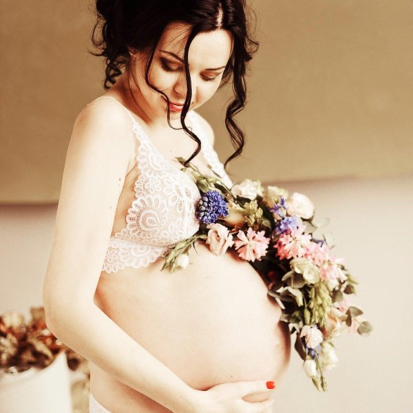 С беременными девушками