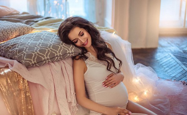 С беременными девушками