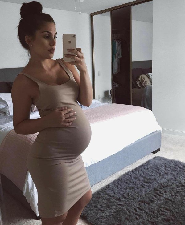 С беременными девушками