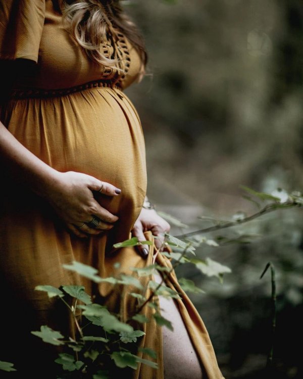 С беременными девушками