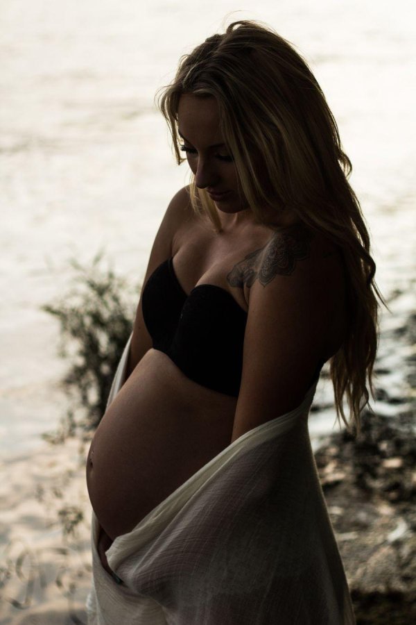 С беременными девушками