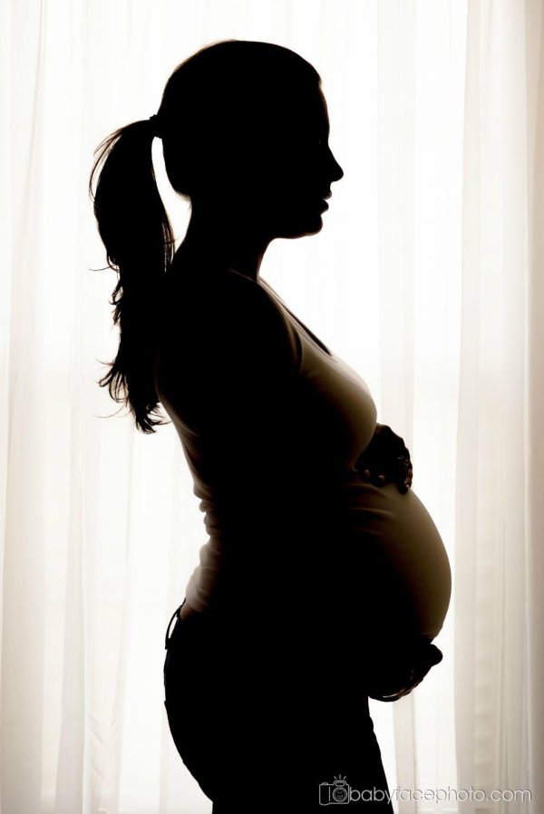 С беременными девушками