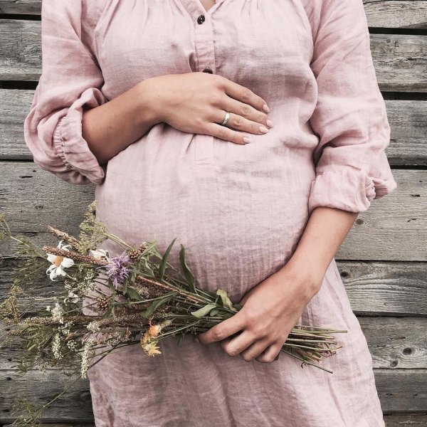 С беременными девушками