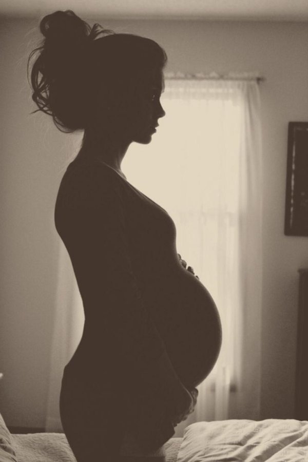 С беременными девушками