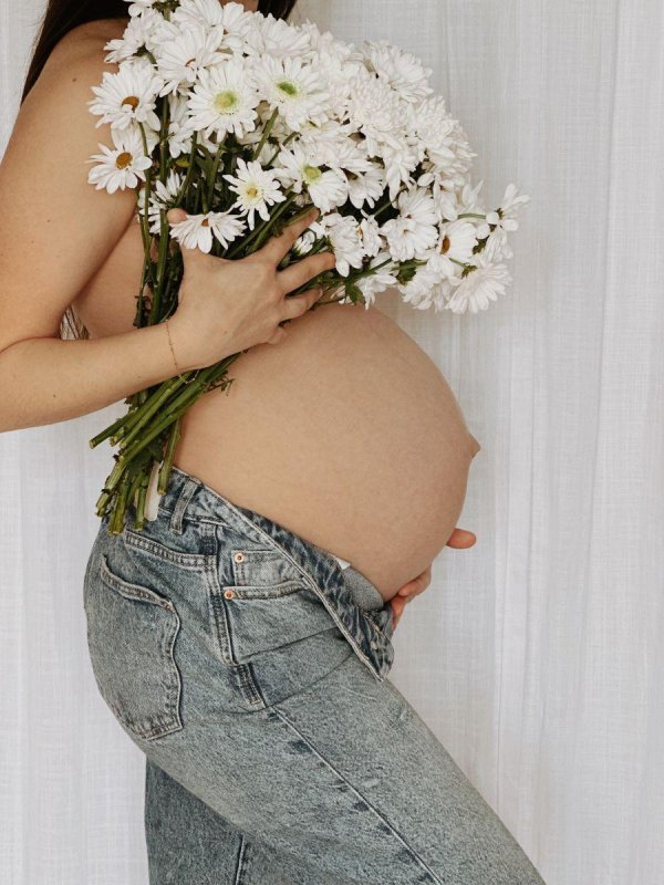 С беременными девушками