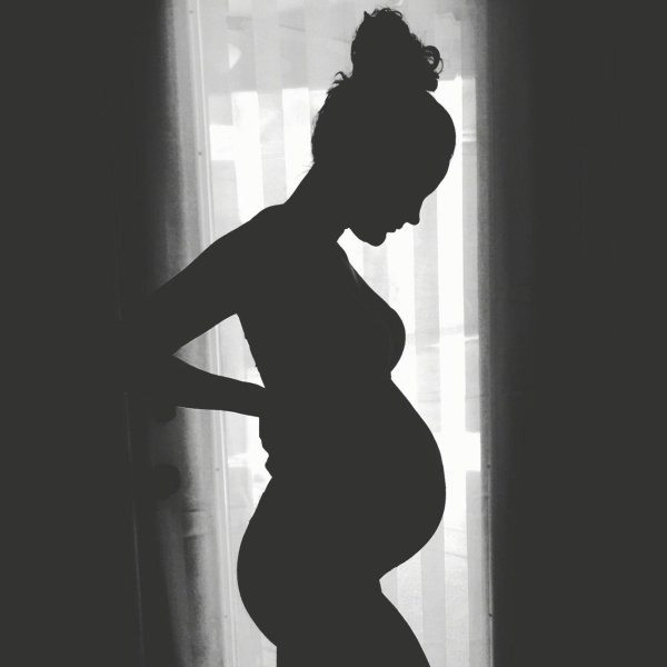 С беременными девушками