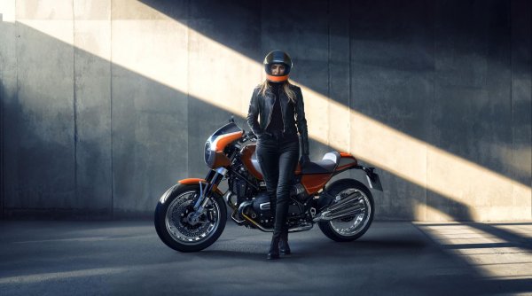 Мотоциклов с девушками