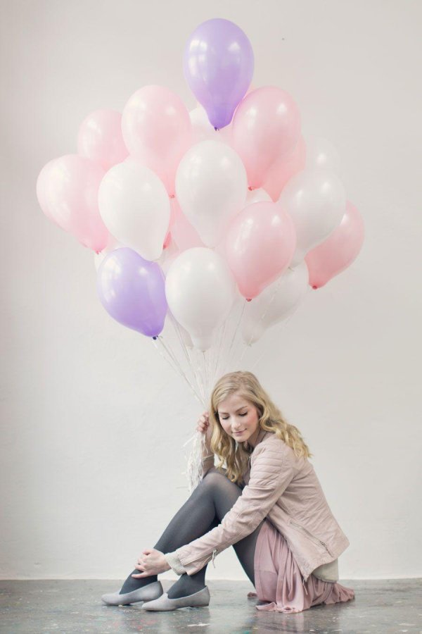 Девушка и шары