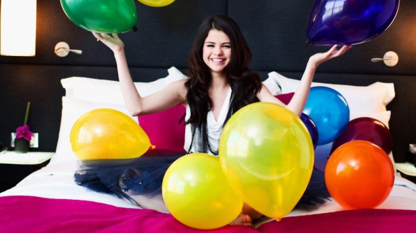 Девушка и шары