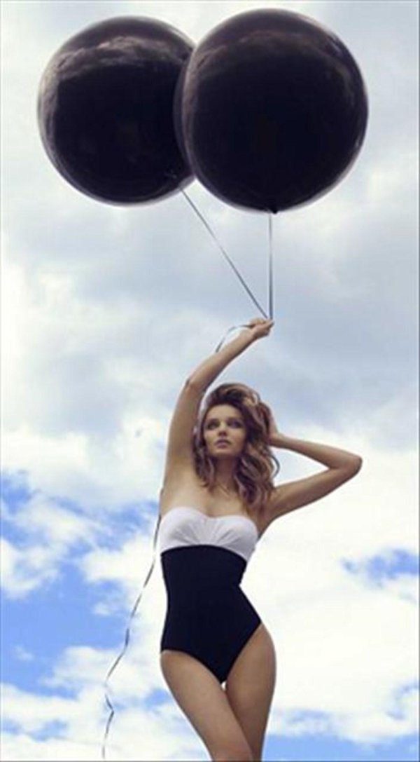 Девушка и шары