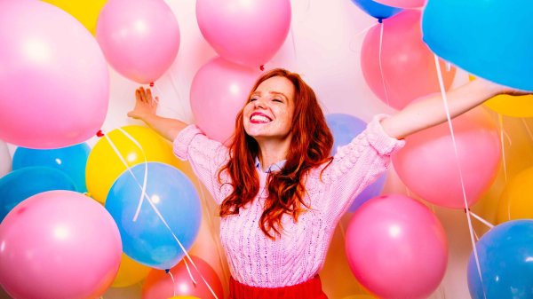 Девушка и шары