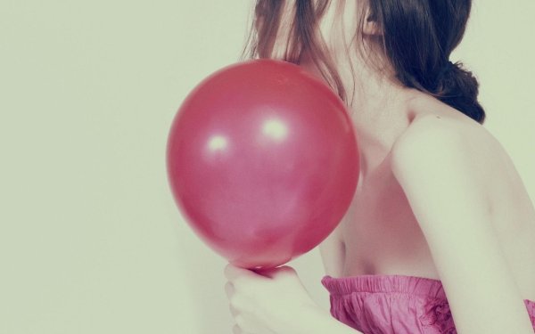 Девушка и шары
