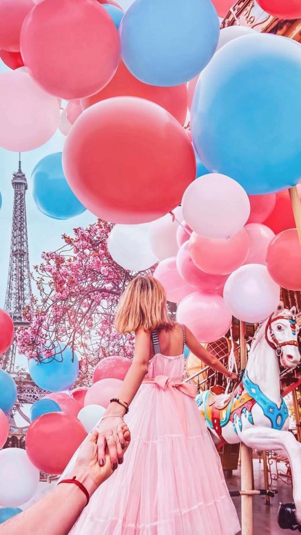 Девушка и шары