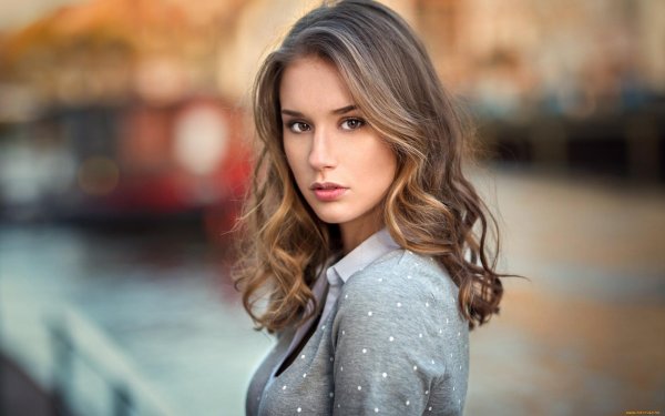 Самая девушка молодая