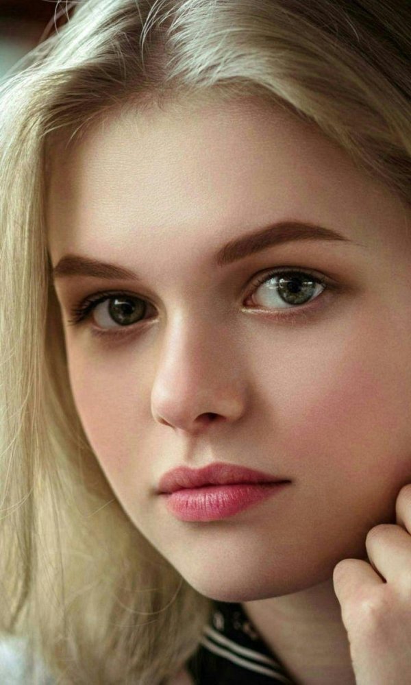 Самая девушка молодая