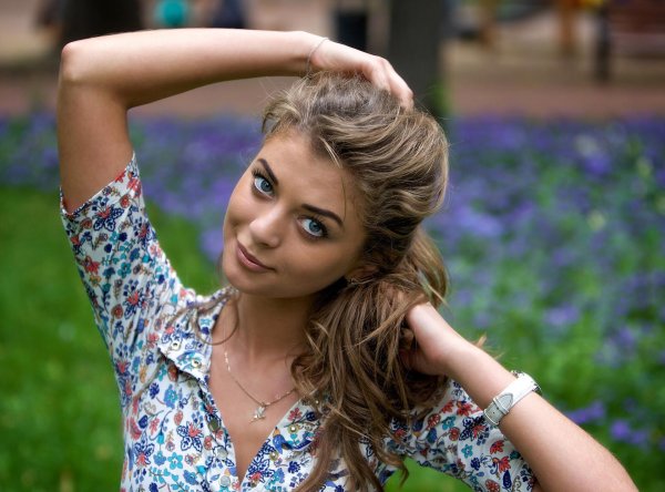 Самая девушка молодая