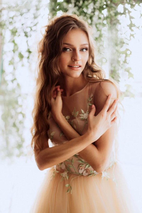 Самая девушка молодая