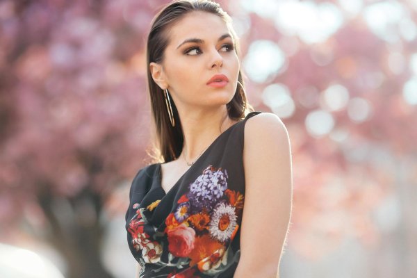 Самая девушка молодая