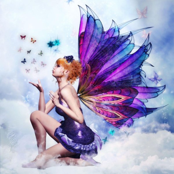 Бабочки и девушка