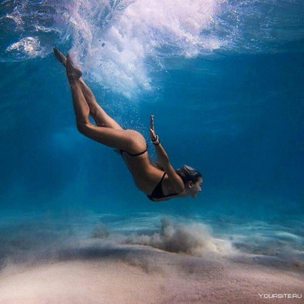 Девушка на воде