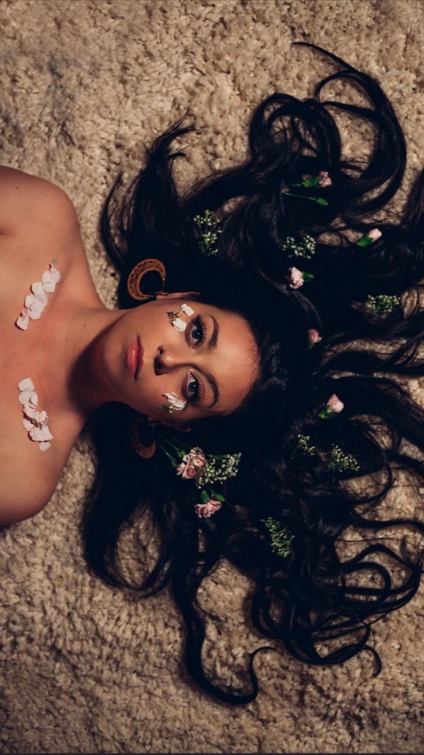 Креативные с девушками