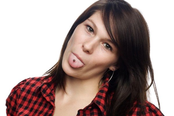 Девушка с языком