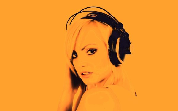 Музыкальные с девушками