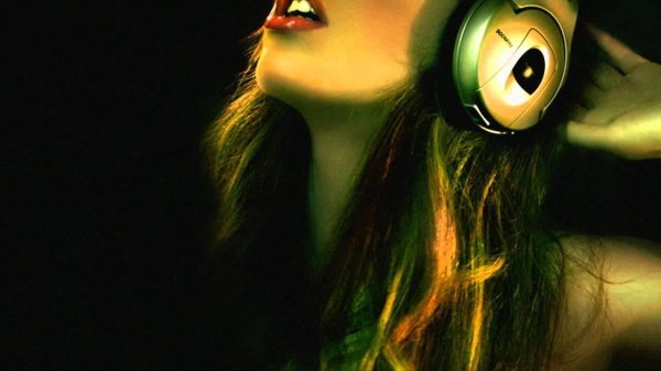 Музыкальные с девушками