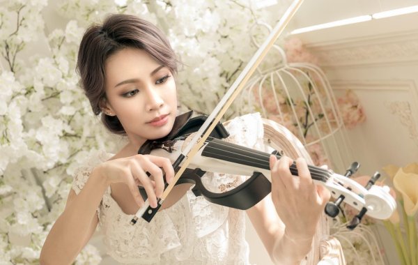 Музыкальные с девушками