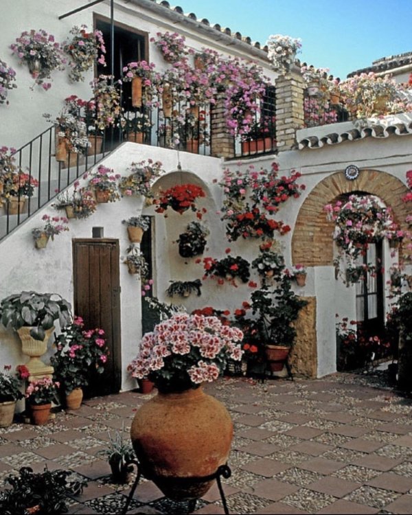 херсонес испанский дворик