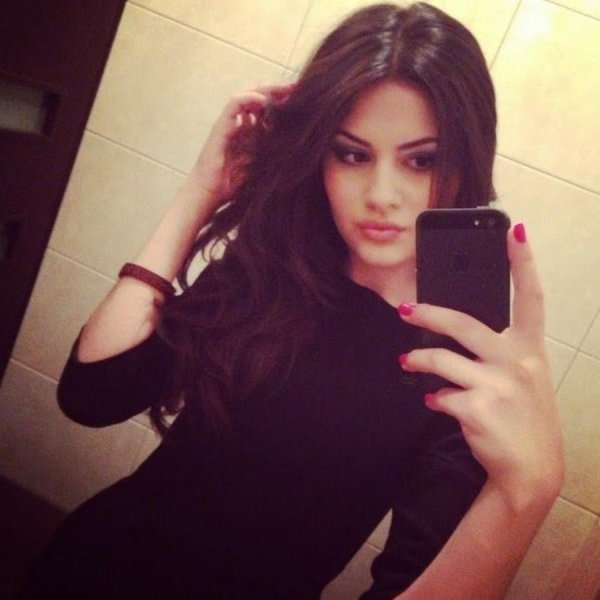 С кавказскими девушками